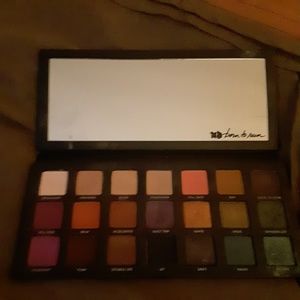 Urban Decay born to run pallet